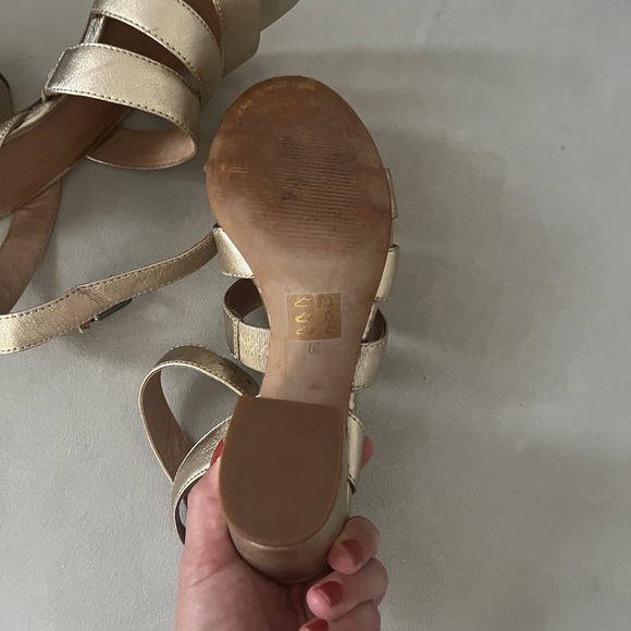 Madewell Three Strap White Gold Sandals - Picture 7 of 9